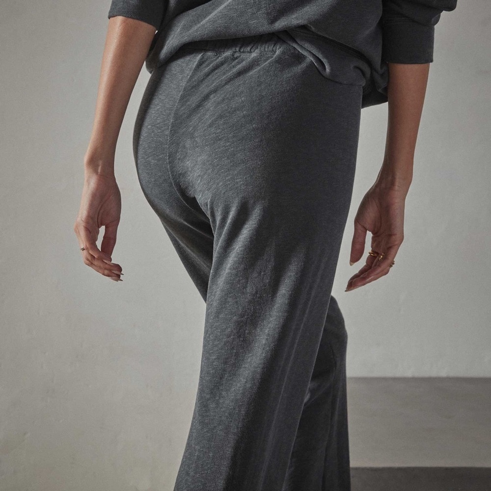 NWT JAMES PERSE VINTAGE FRENCH TERRY CUTOFF SWEATPANT - Picture 4 of 4